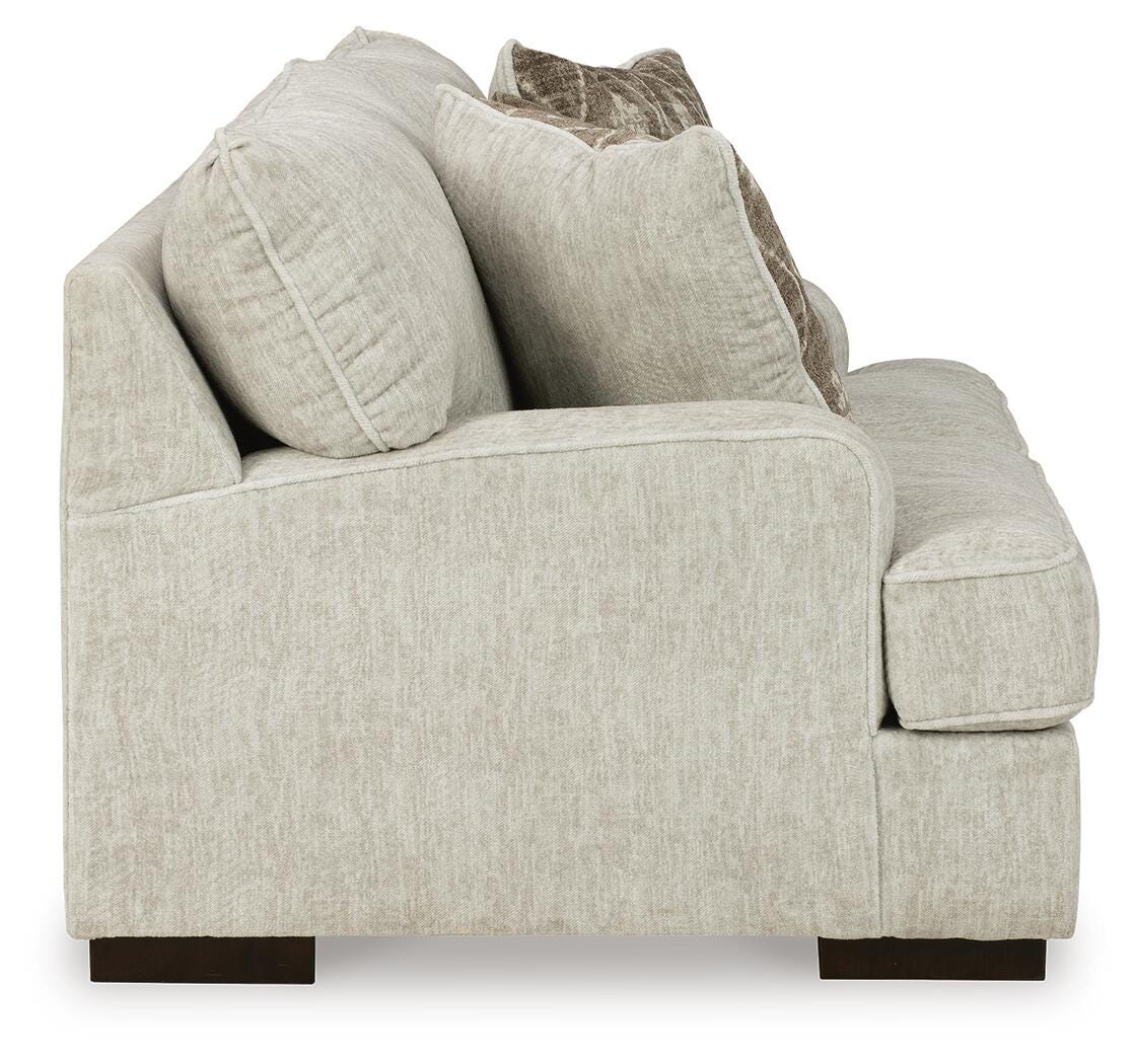 Willa Loveseat