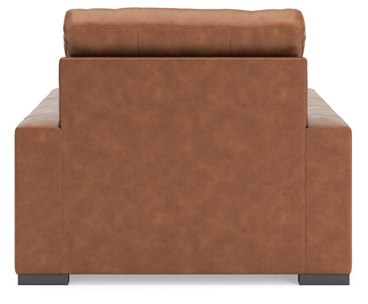 Auvelle Oversized Chair in Caramel