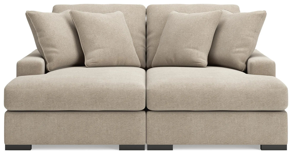 Auvelle Super Chaise in Oatmeal