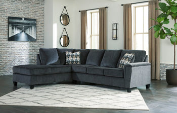 Yamba 2-Piece Sectional with Chaise in Smoke II