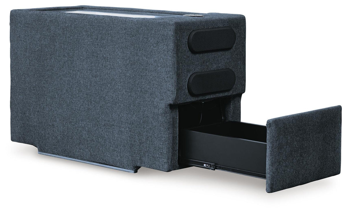 Marlow 3-Piece Sectional and 2 Ottomans