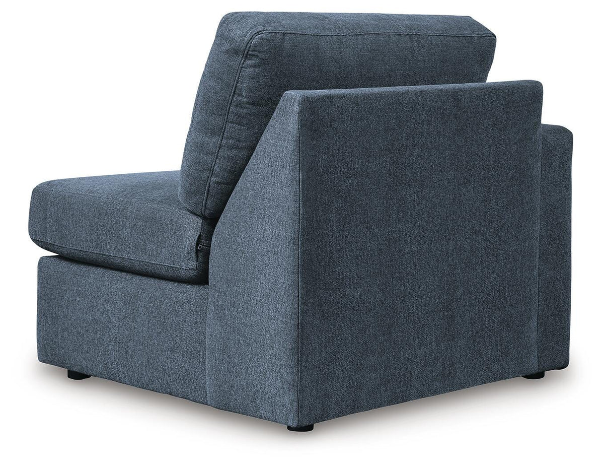 Marlow 3-Piece Sectional and 2 Ottomans