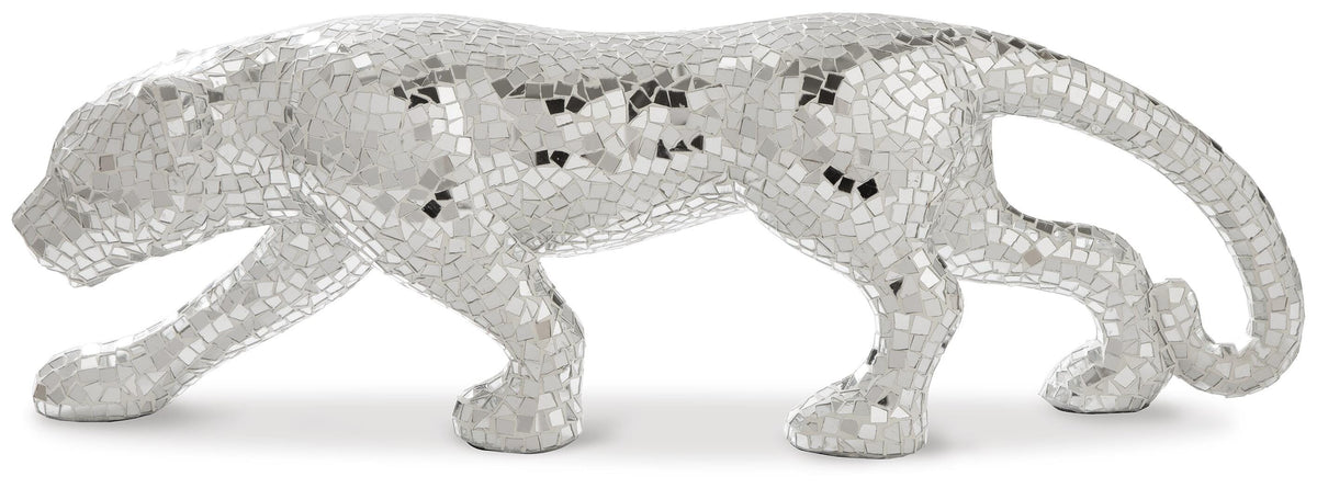 Kade Park Panther Sculpture in Mirror