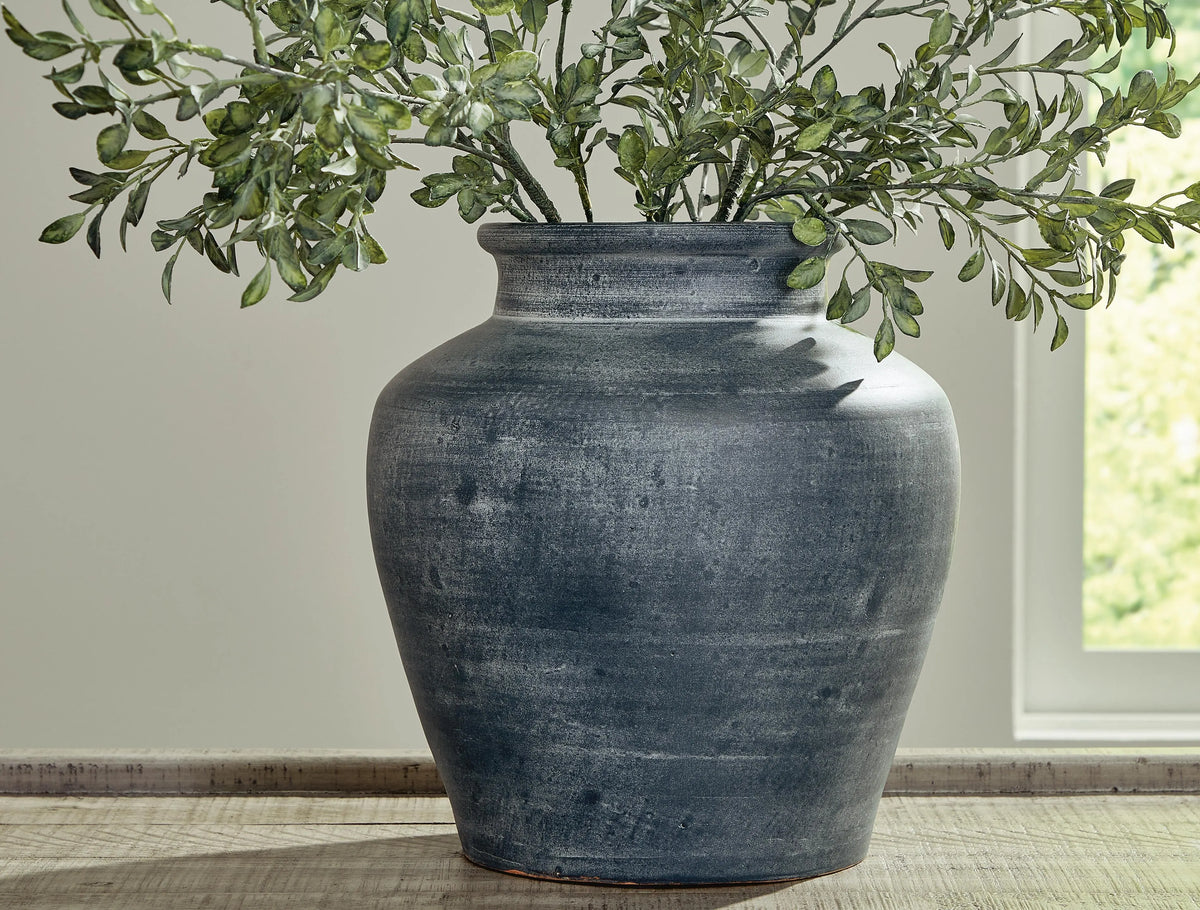 Bundeena Vase in Distressed Blue