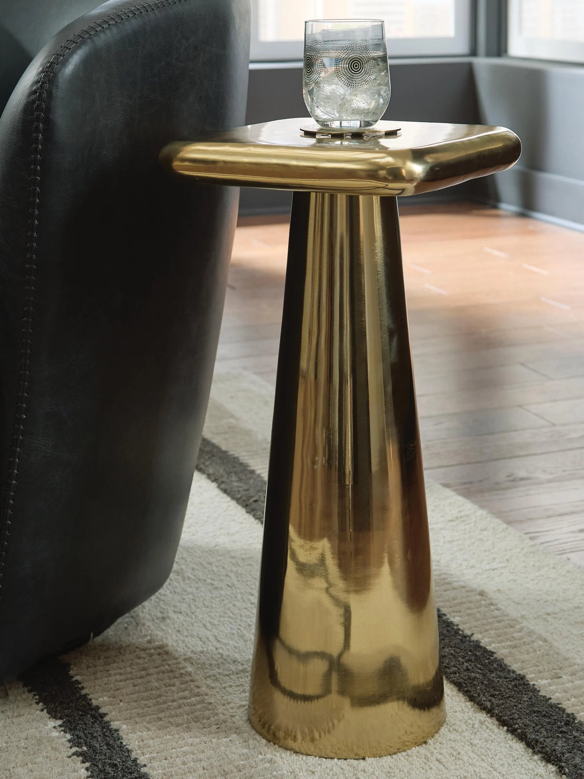 Cassilde Accent Table