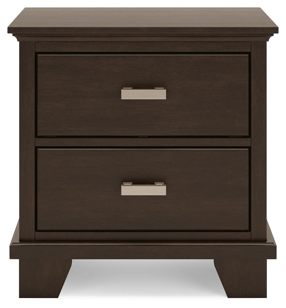 Kensworth Full Panel Bed with Chest and Nightstand