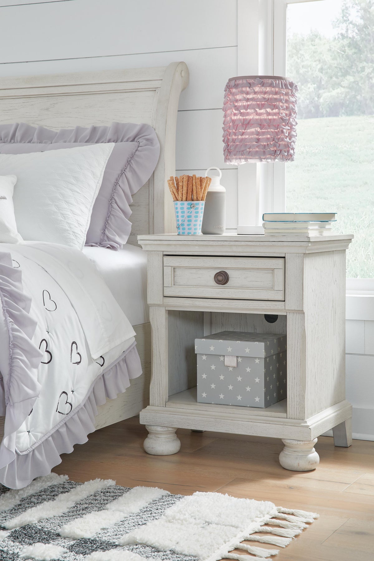 Hadley Nightstand II