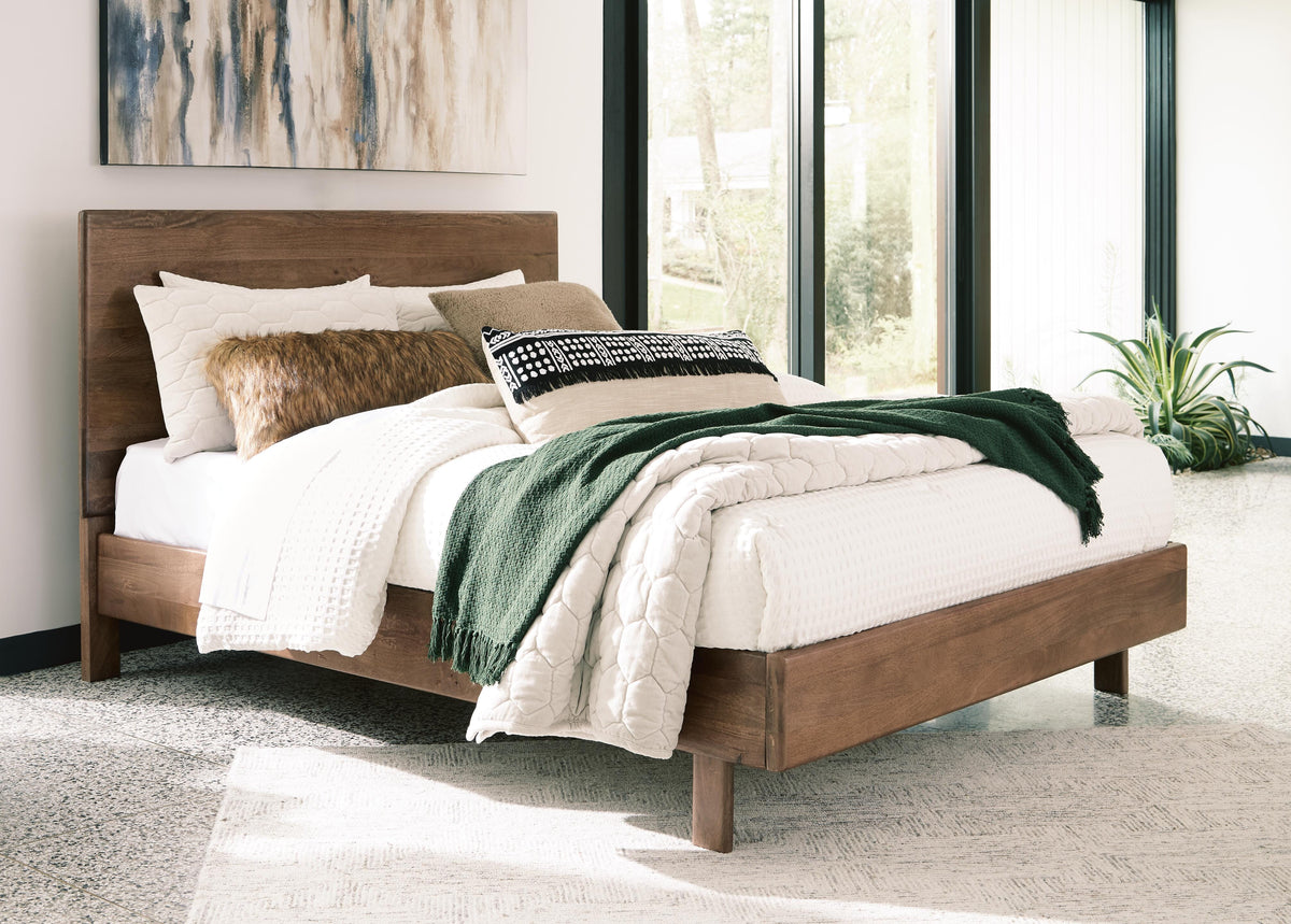 Oakmere Queen Panel Bed with Dresser and Mirror