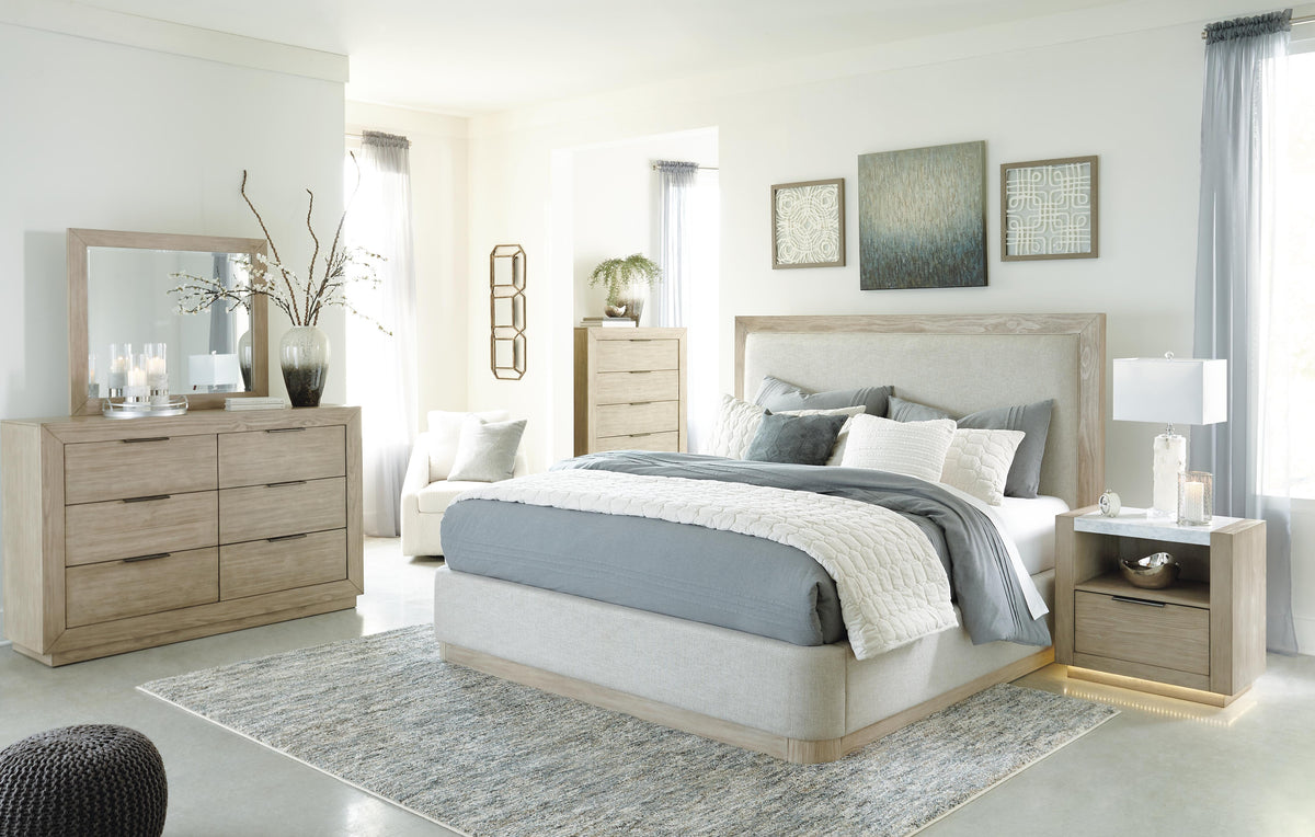 Halyard King Upholstered Bed in Bisque