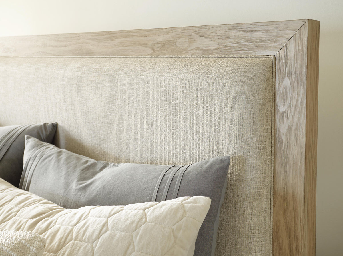 Halyard King Upholstered Bed in Bisque