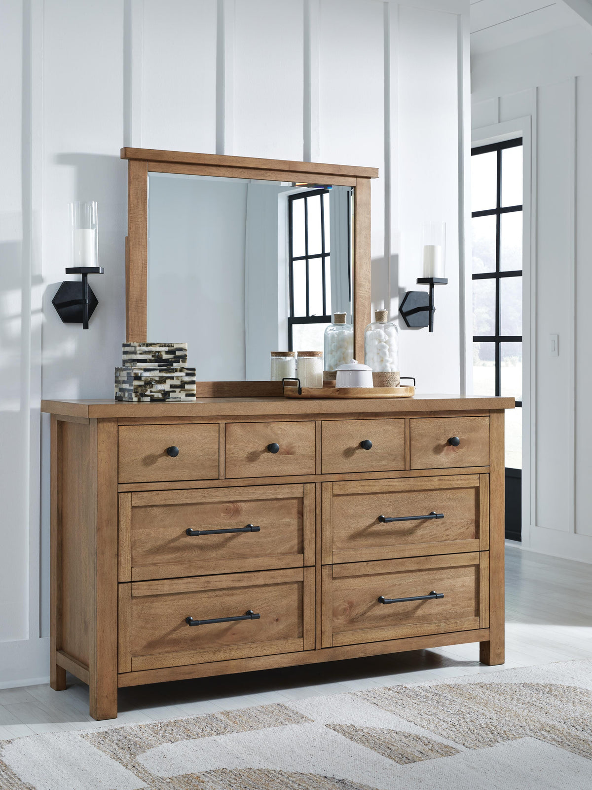Wexford Queen Panel Bed with Dresser and Mirror
