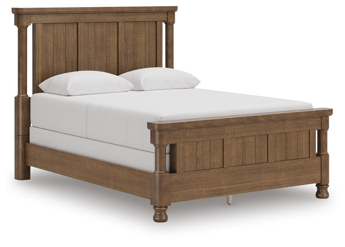 Winslow Vale Queen Poster Bed with Dresser and Mirror II