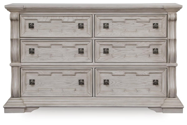 Bruchandi Dresser
