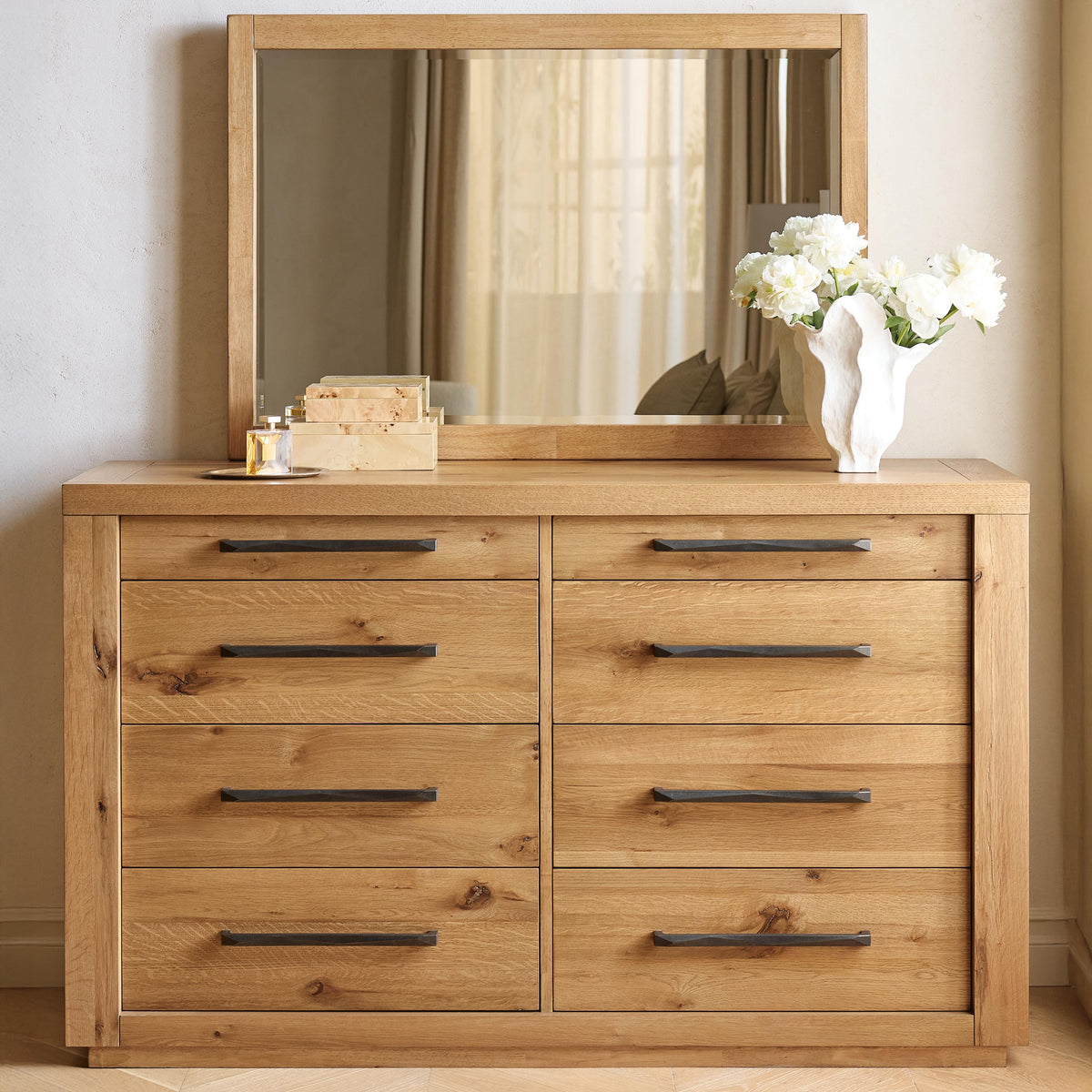 Solerno Dresser