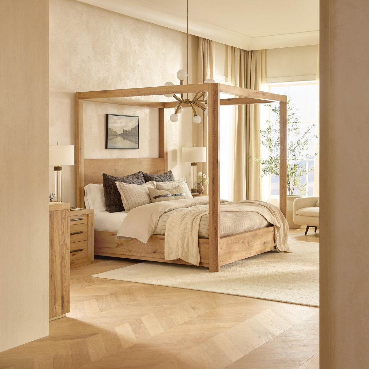 Solerno Queen Canopy Bed