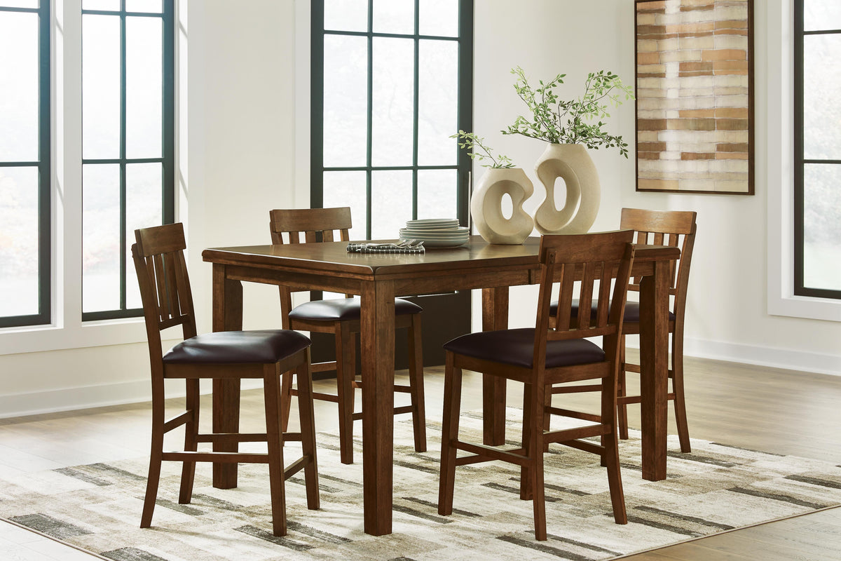 Pennwick Counter Height Dining Table and 4 Barstools in Default