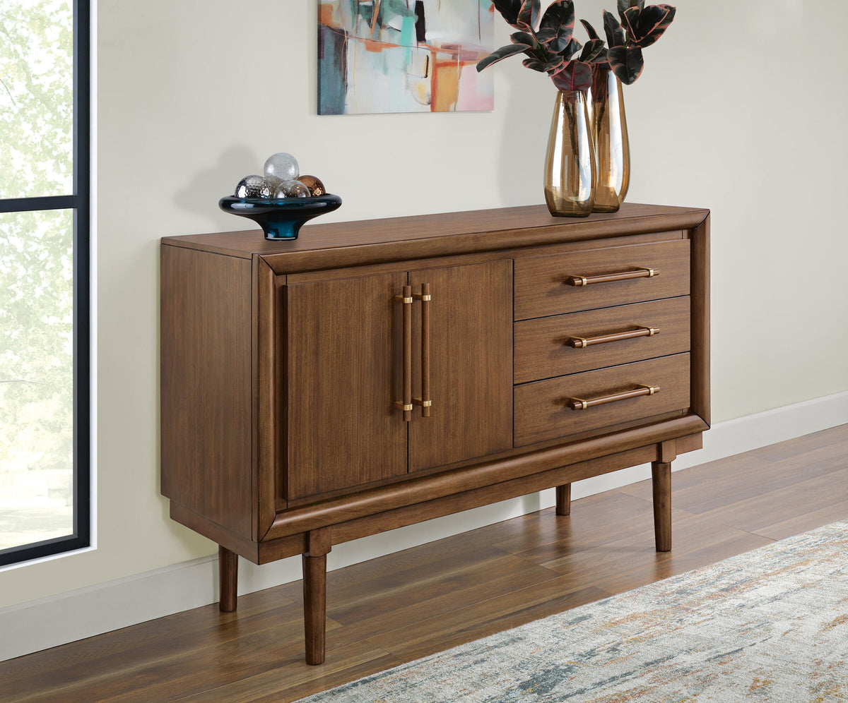 Roscoe Dining Server