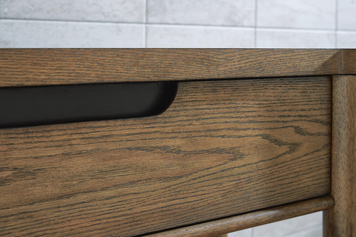 Delano Dining Server