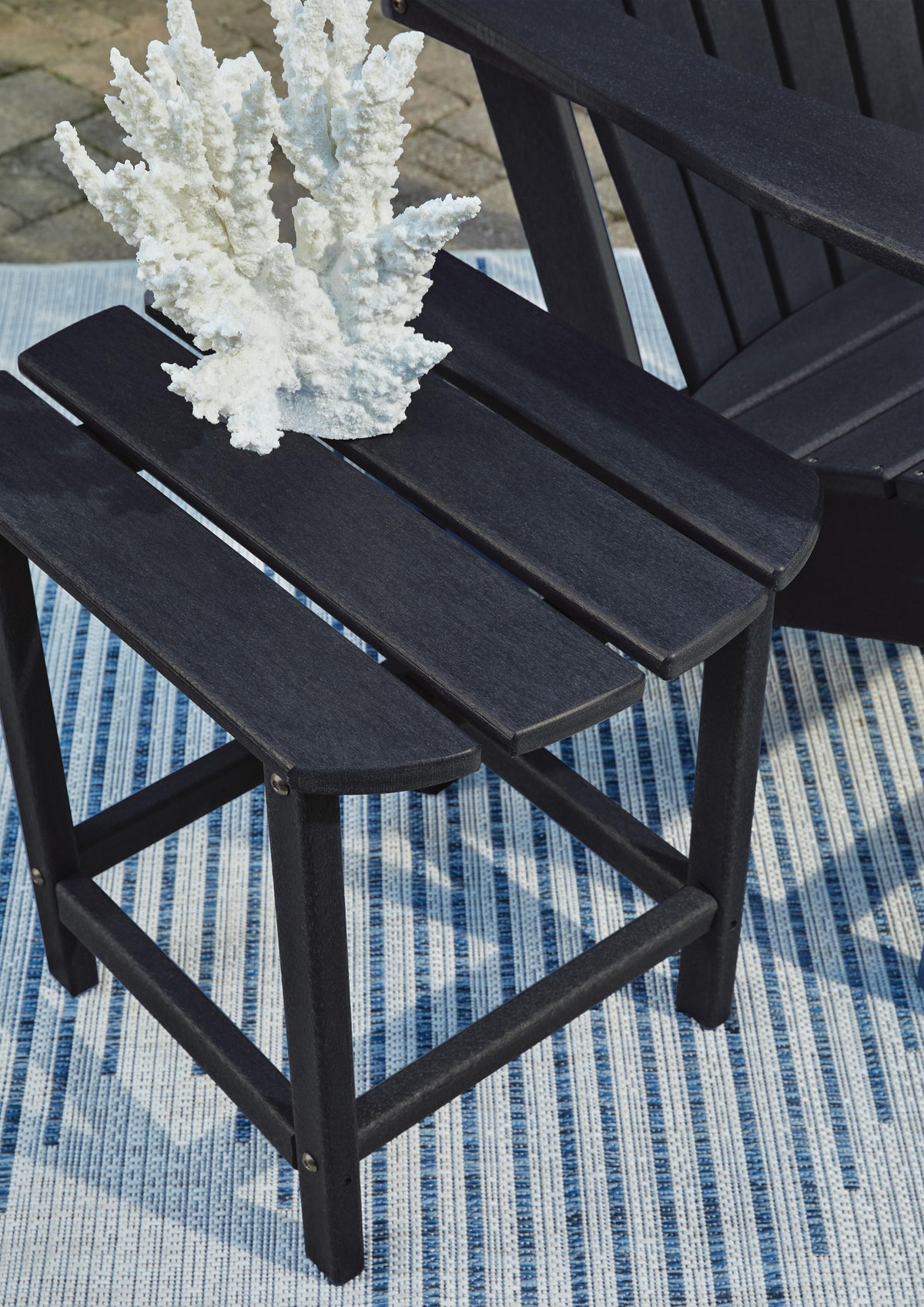 Byron End Table in Black