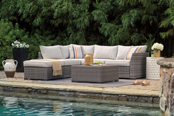 Vantage Cross 4-piece Outdoor Sectional Set