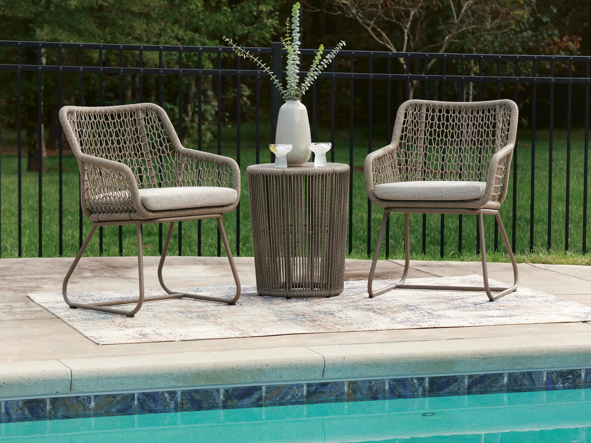 Frankie Vale Outdoor Table and 2 Chairs
