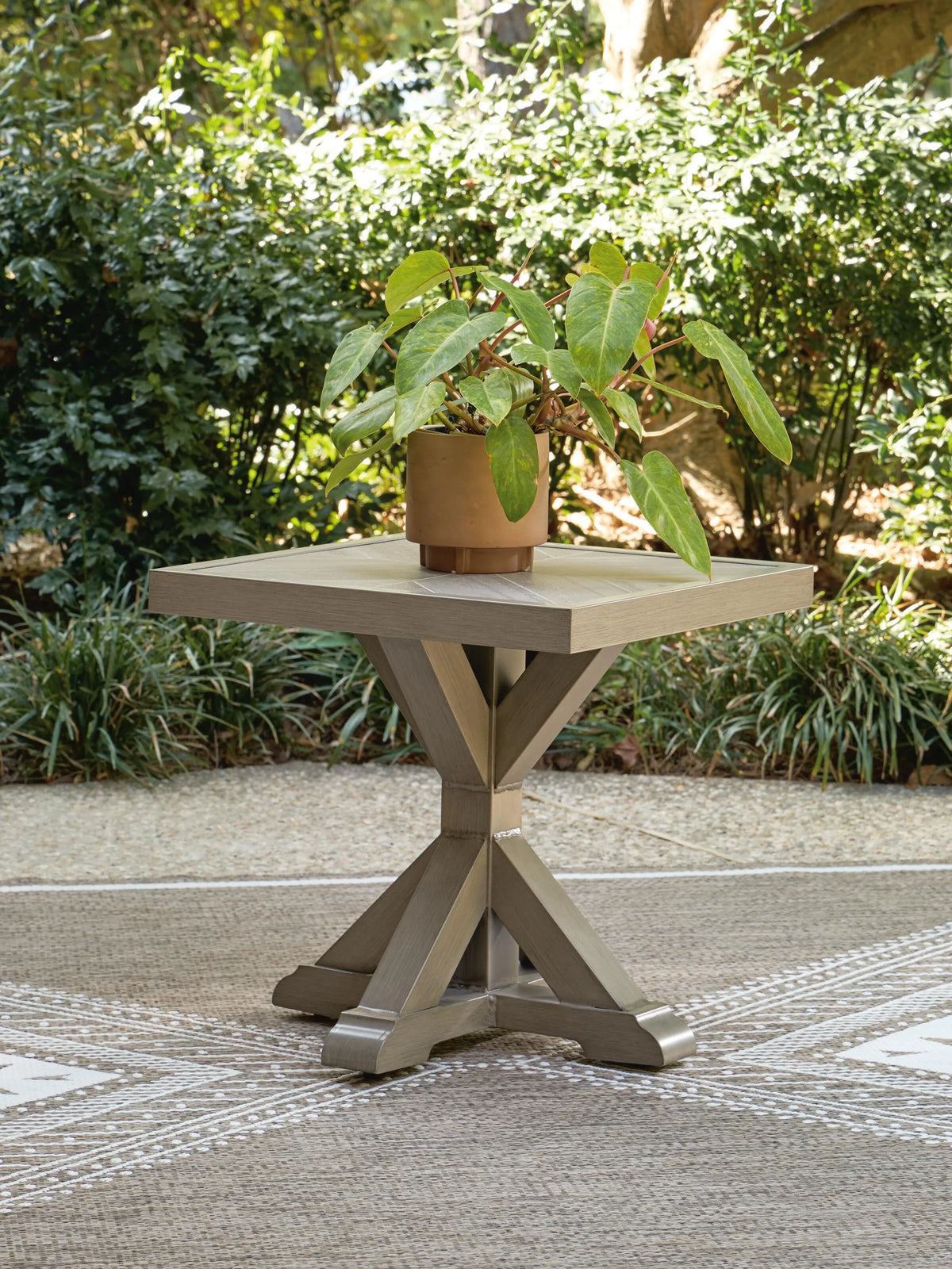 Sunny Outdoor End Table II