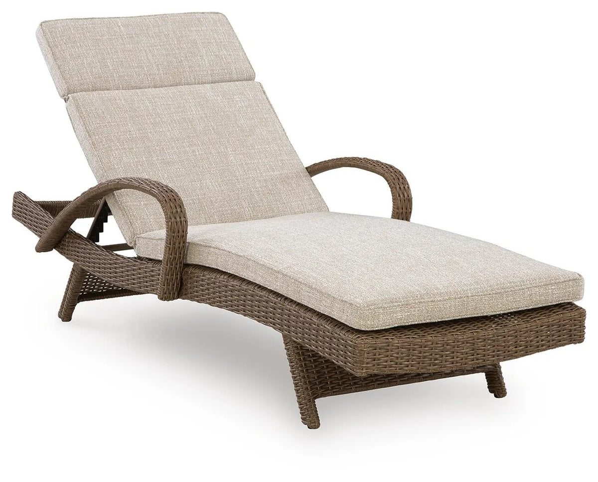 Sunny Chaise Lounge with Cushion