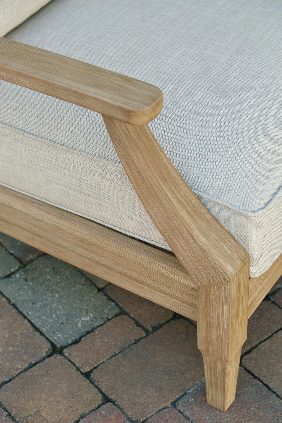 Marlie Outdoor Loveseat and 4 Lounge Chairs