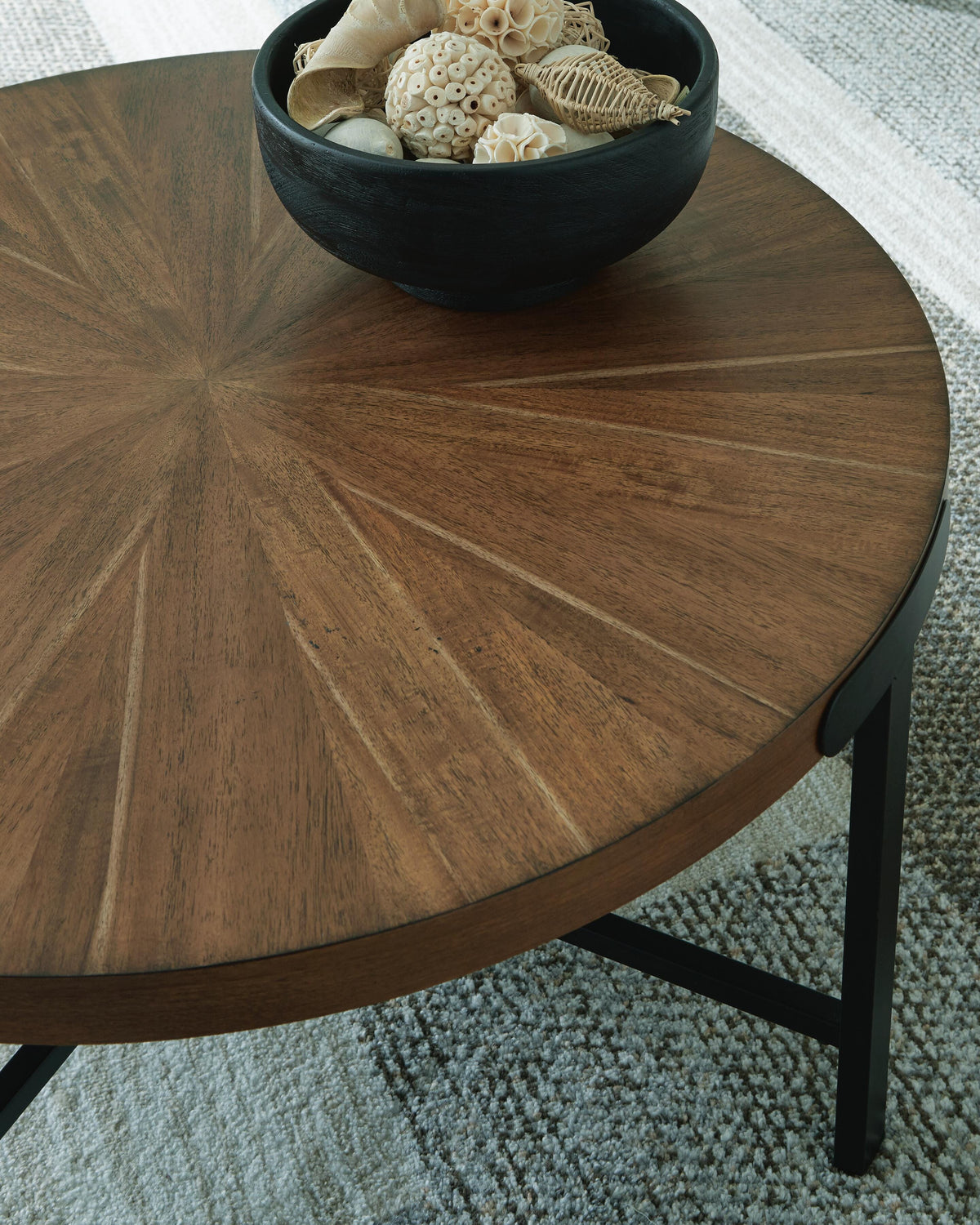 Thornbury Creek Table (Set of 3)