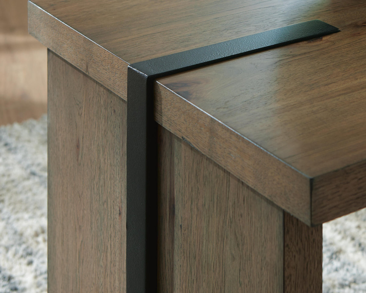 Callaway Vale End Table