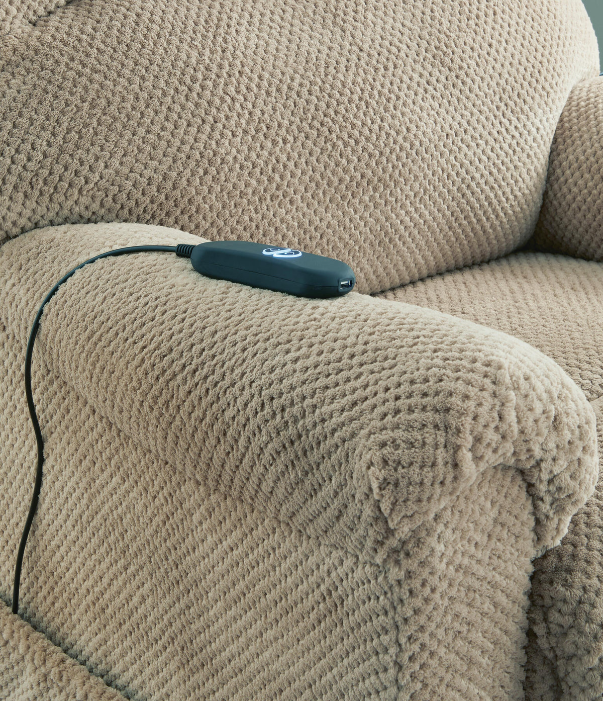 Alderfield Power Lift Recliner in Toast