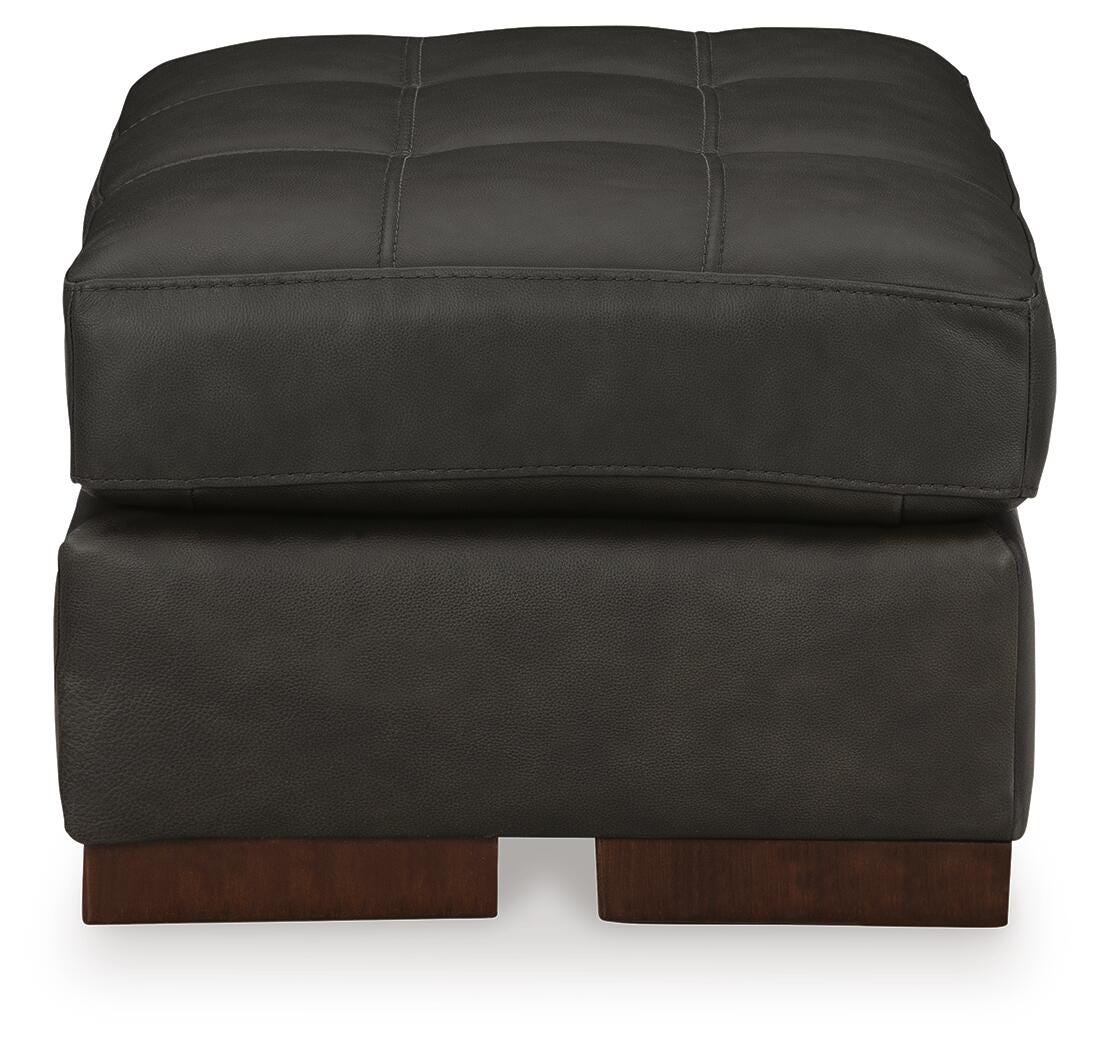 Ironvale Bay Ottoman