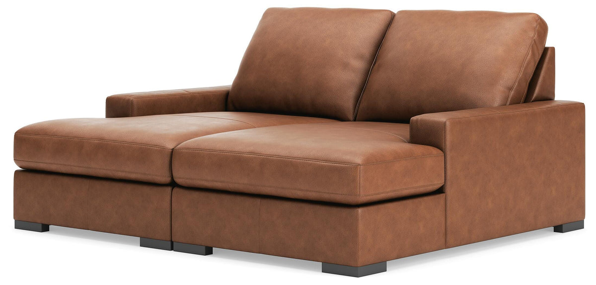 Auvelle Super Chaise in Caramel