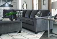 Yamba 2-Piece Sectional with Chaise in Smoke II