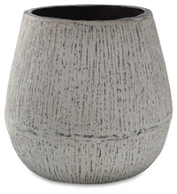 Braidwood Vase