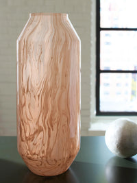 Aurelia Vale Vase III