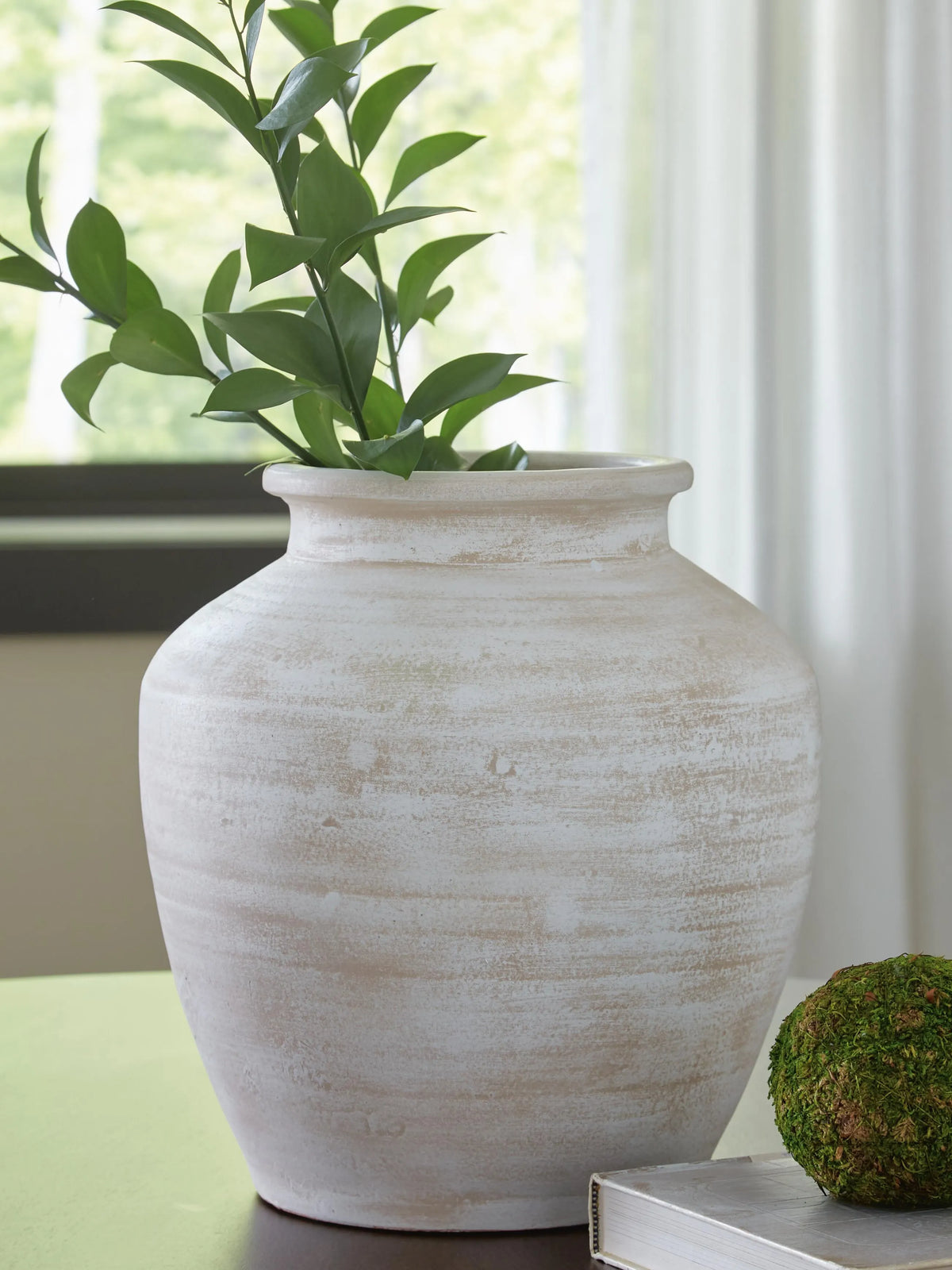Bundeena Vase in Distressed White II