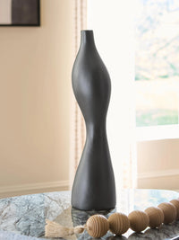 Arden Bay Vase II