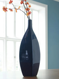 Narooma Vale Vase
