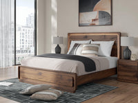 Sinclair King Panel Bed and 2 Nightstands