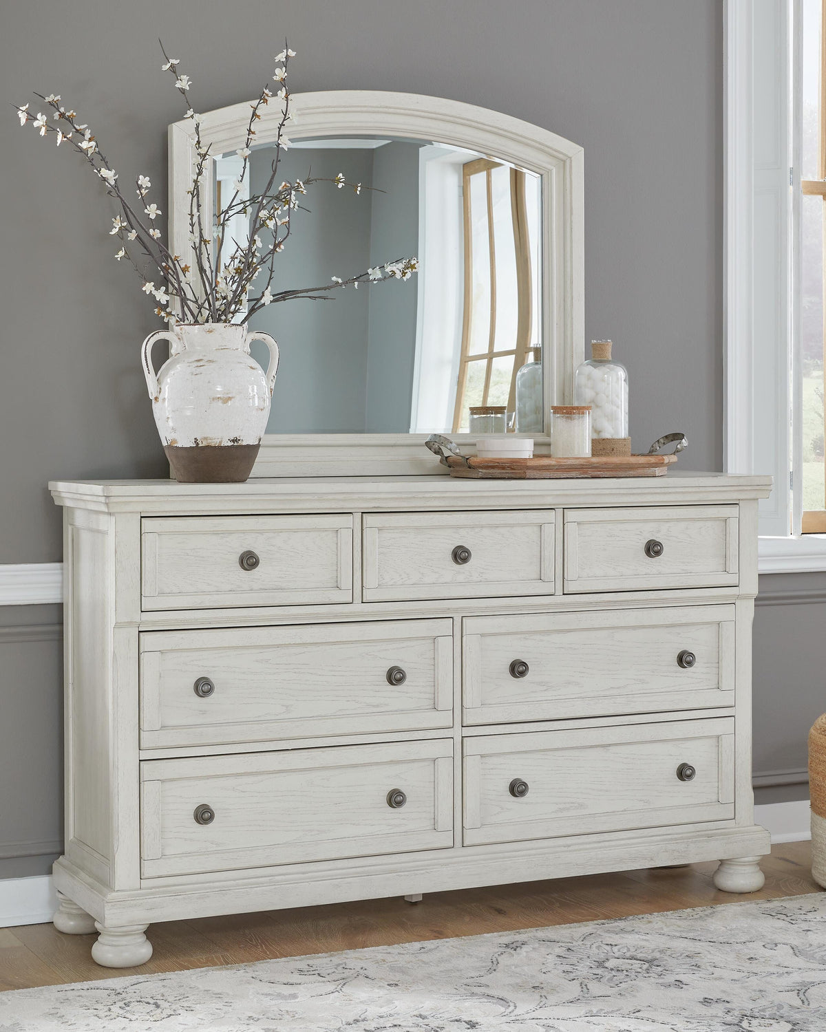 Hadley Queen Panel Storage Bed with Dresser and Mirror and Chest
