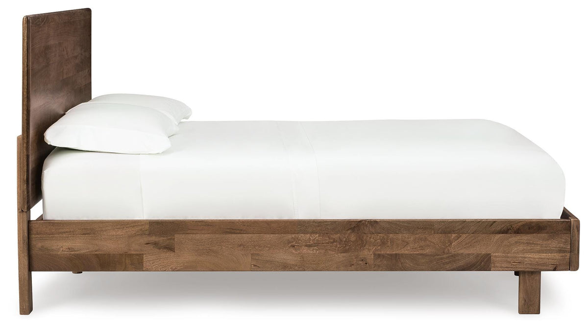 Oakmere King Panel Bed