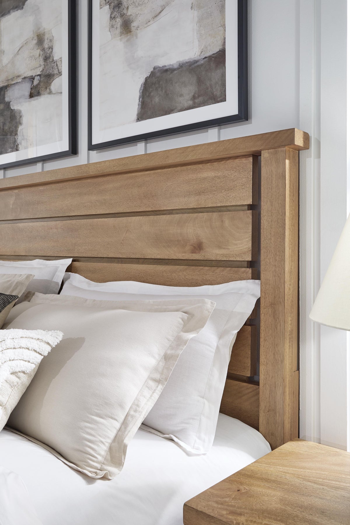 Wexford King Panel Bed in Light Brown