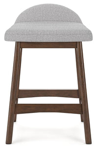 Roscoe Counter Height Dining Table and 4 Barstools