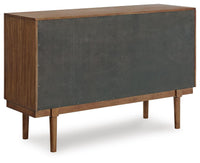 Roscoe Dining Server