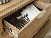 Oakden Dining Server