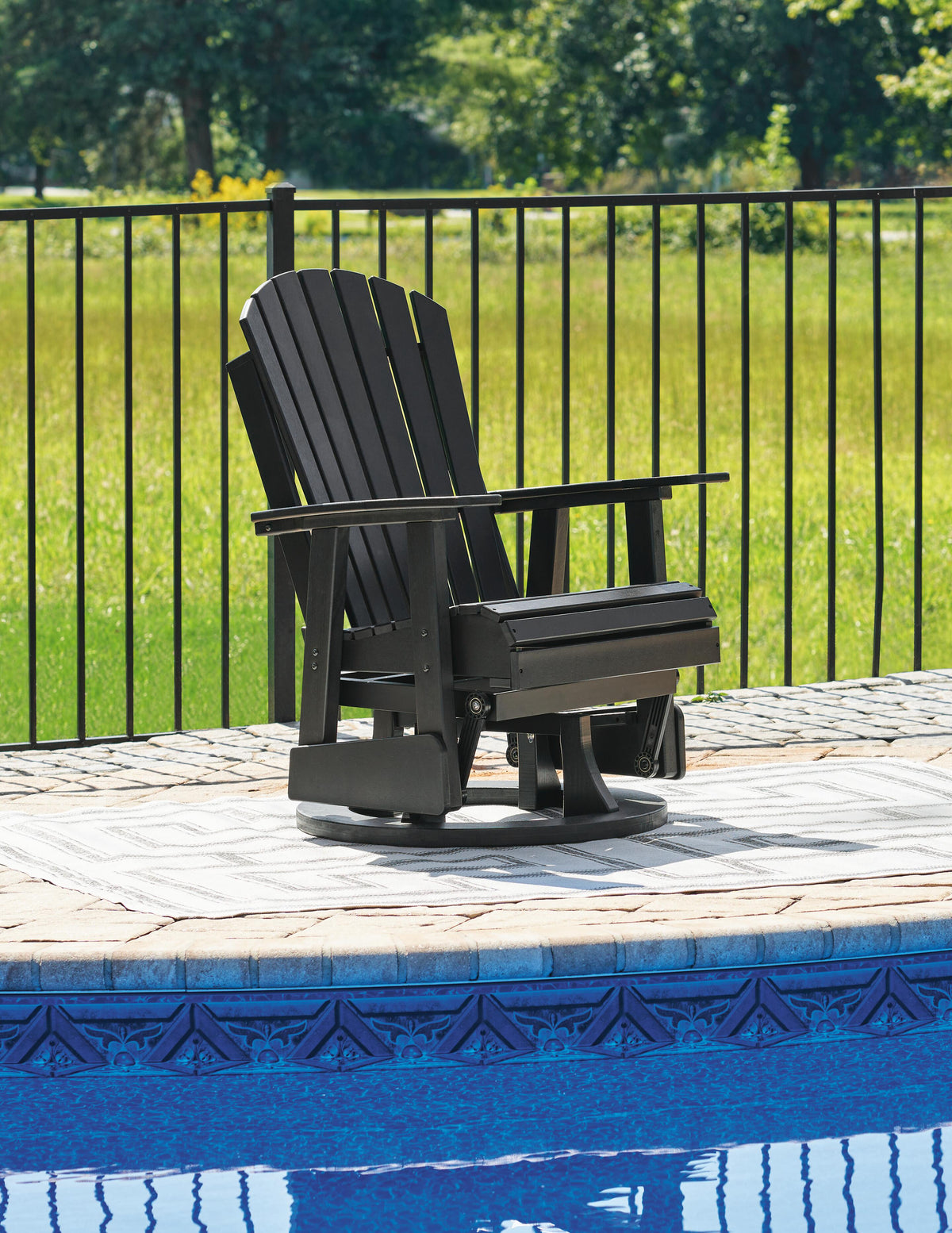 Kiama Park Outdoor Swivel Glider Chair in Black