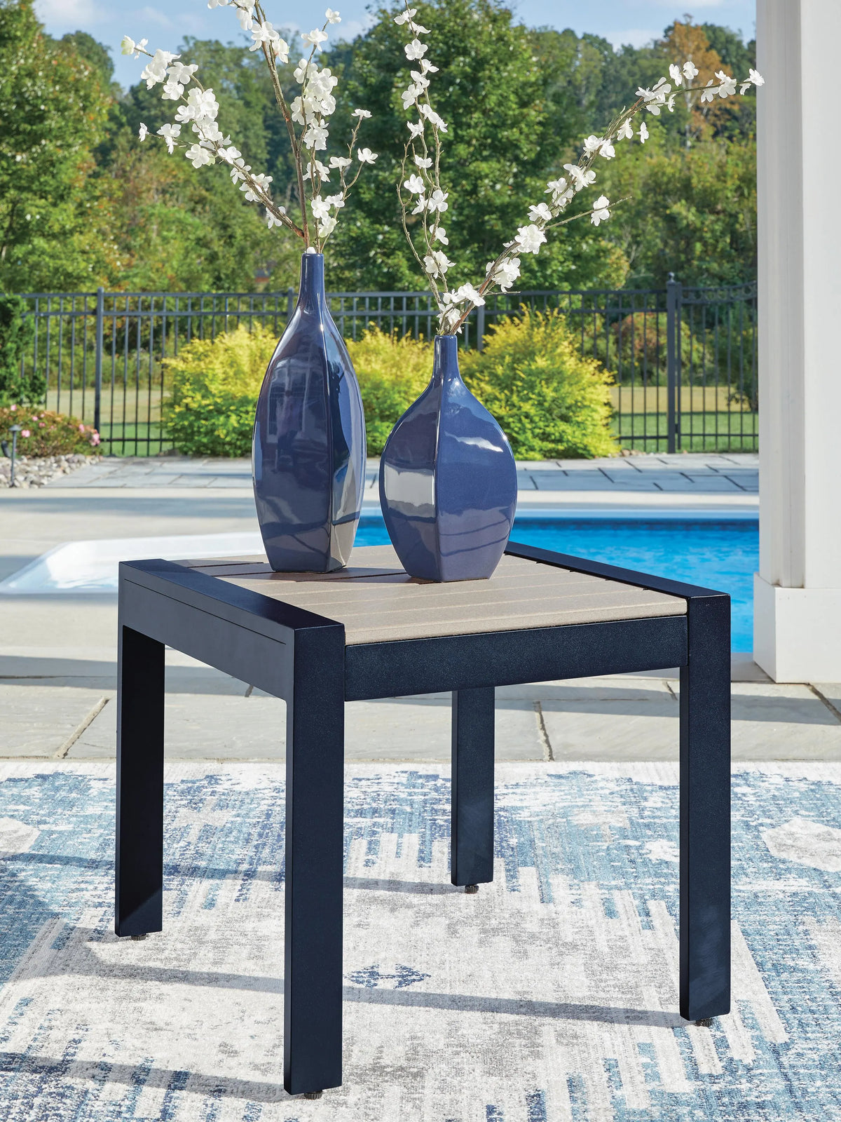 Jervis Bay Outdoor End Table